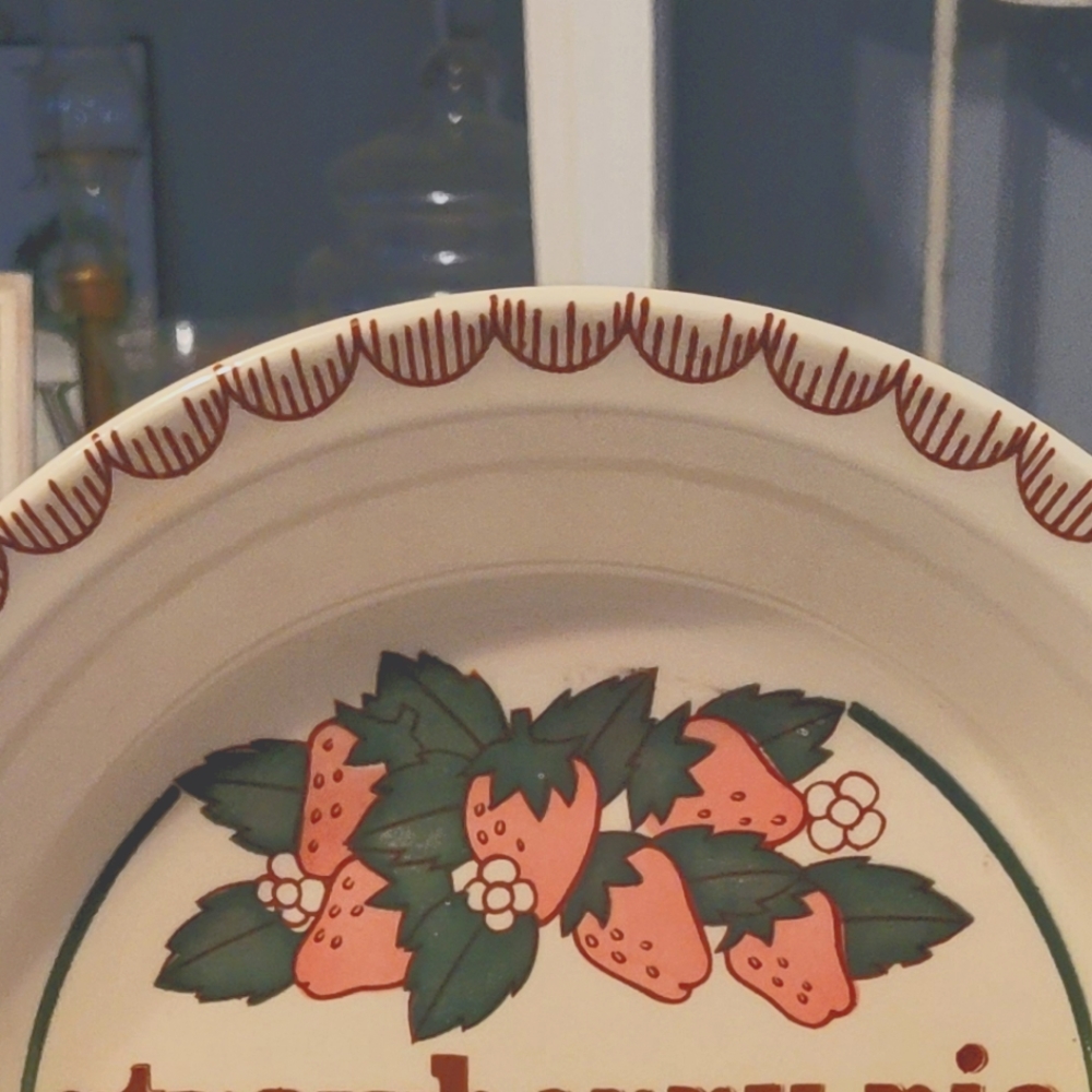 Vintage Mount Clemens Strawberry Pie Plate with Recipe, Made in Japan - Picture 5 of 7